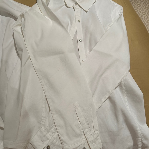 Four White Ladies Shirts - Picture 12 of 13